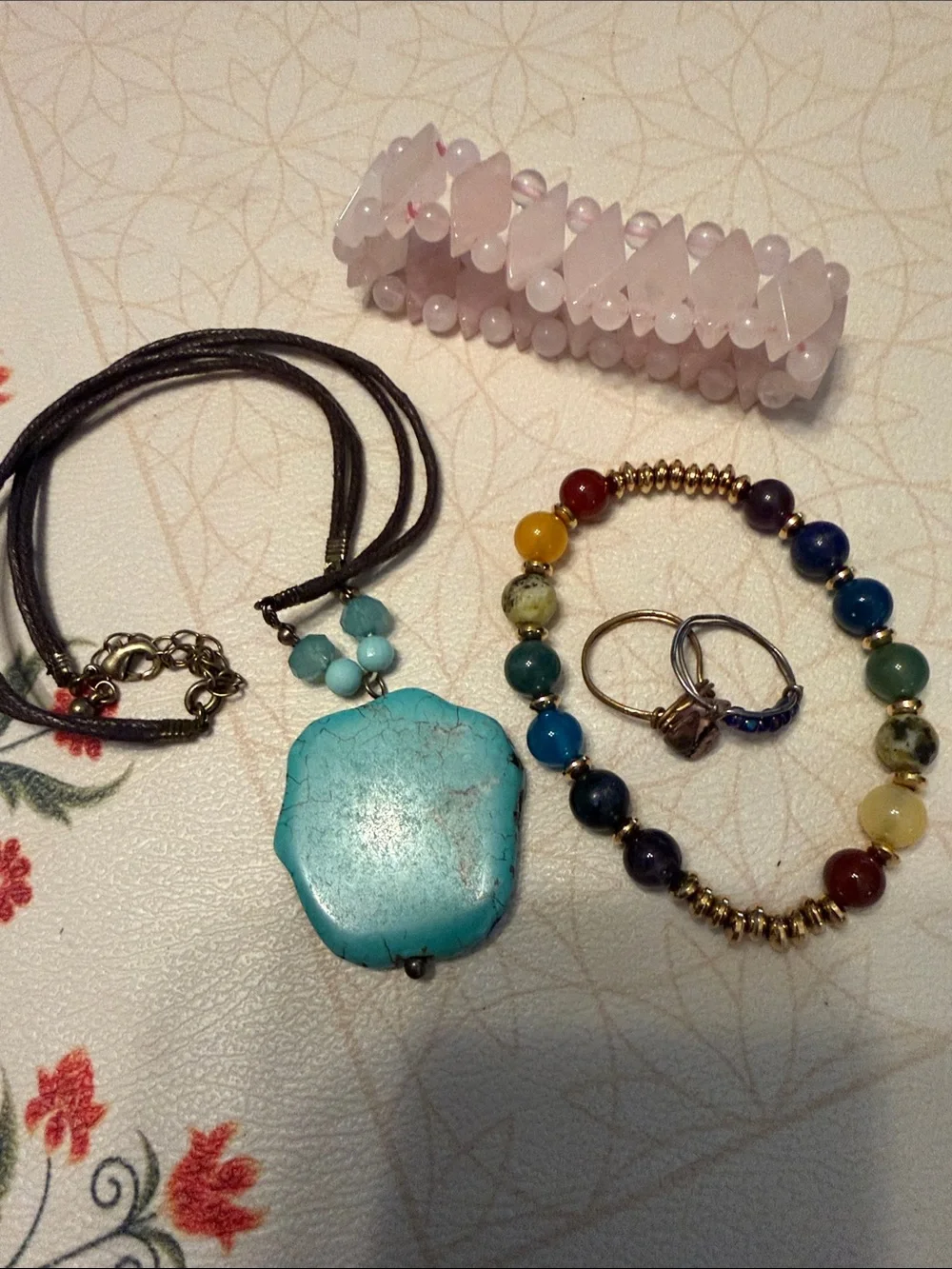 Necklace/bracelets and 2 rings lot